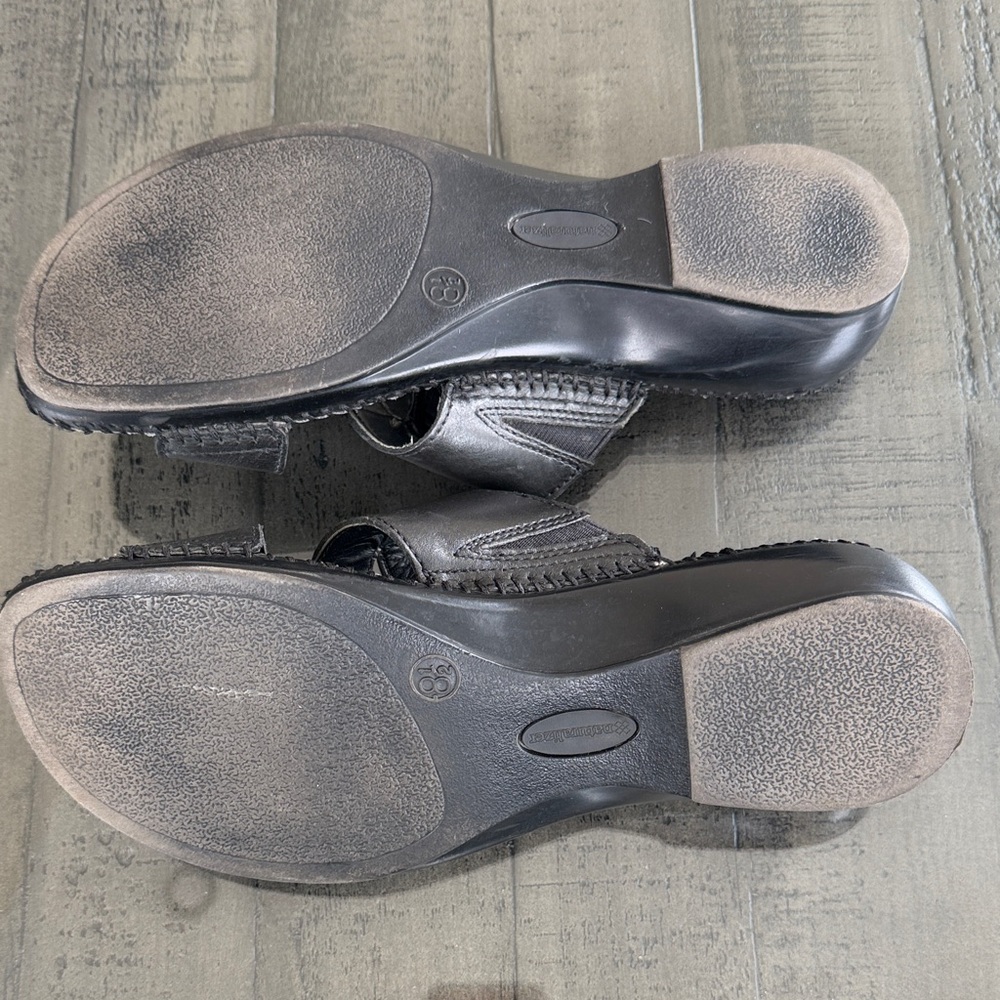 Naturalizer Black Leather Slide On Open Back Heeled Sandals. Womens Size 8.5. - Picture 7 of 8